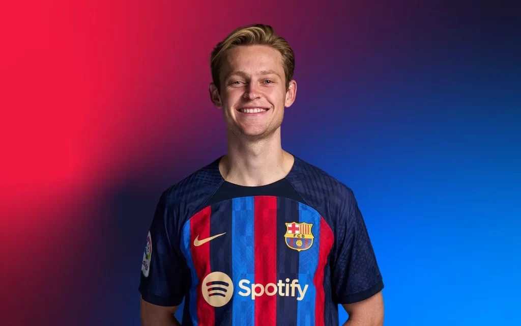 De Jong responds to the media after being urged to move to Liverpool